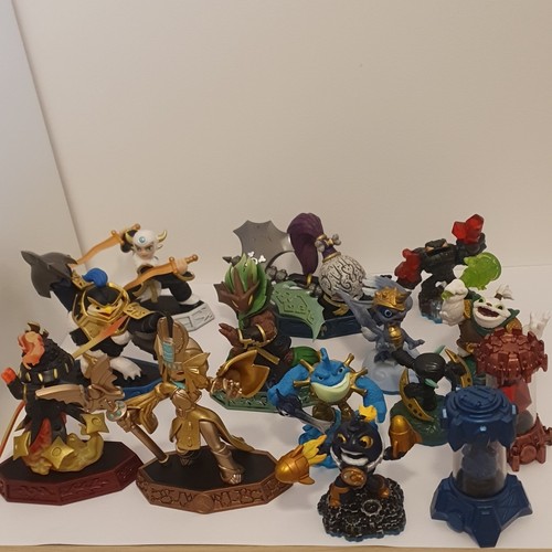 Skylanders figures collection - skylanders,